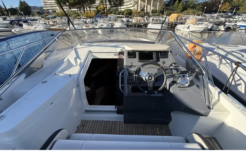 slider 6 Beneteau Flyer 8.8 SUNdeck