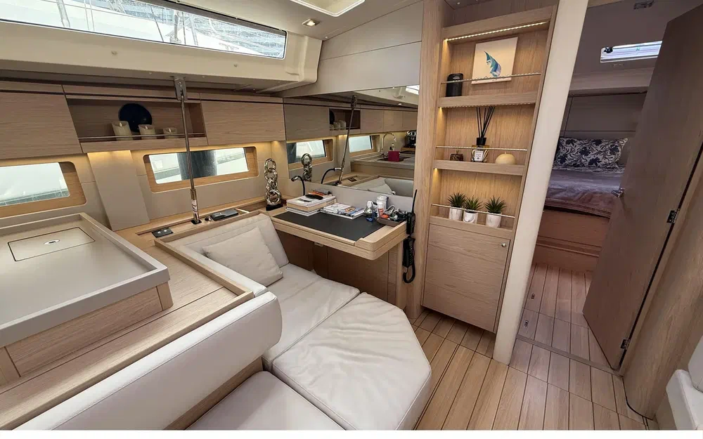 slider 9 Beneteau Oceanis 51.1