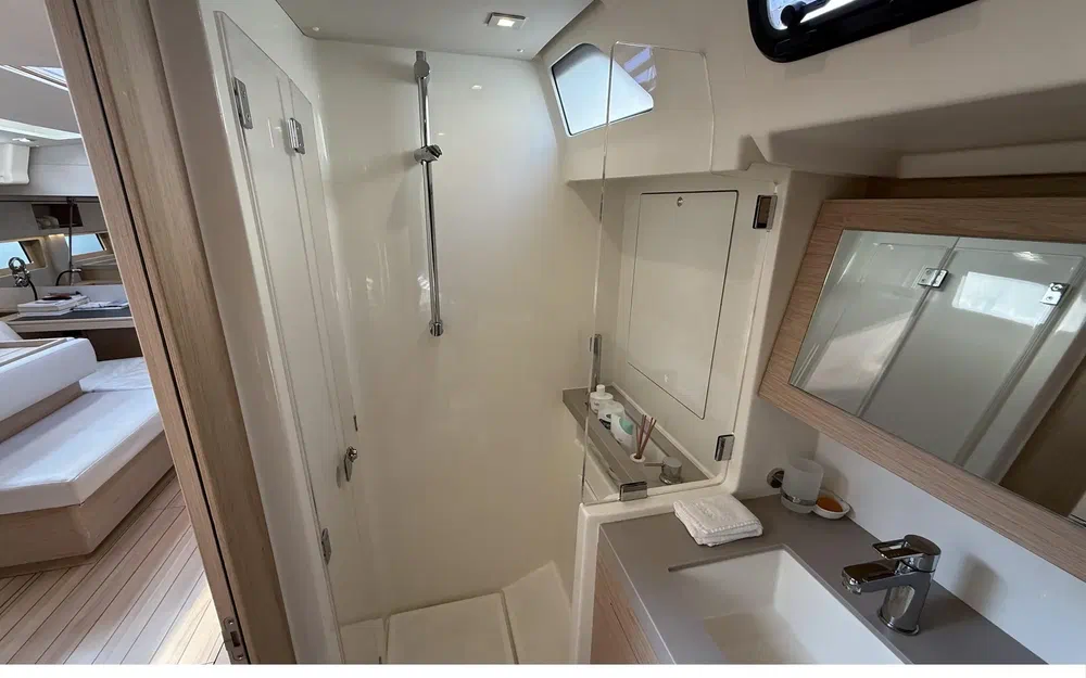 slider 14 Beneteau Oceanis 51.1