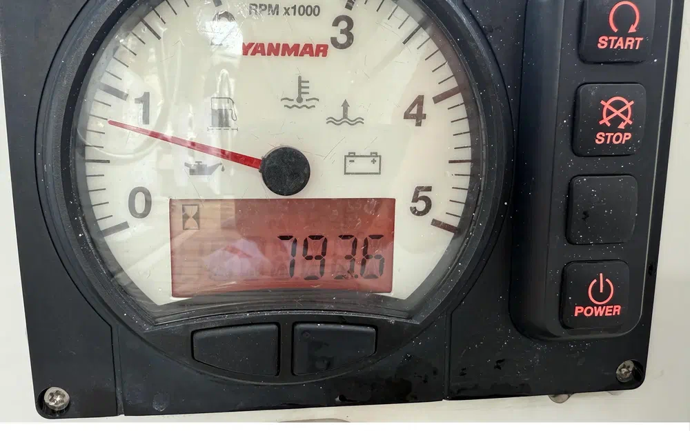 slider 38 Beneteau Oceanis 51.1