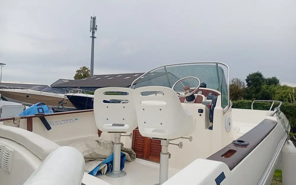 slider 1 Jeanneau Cap Camarat 625