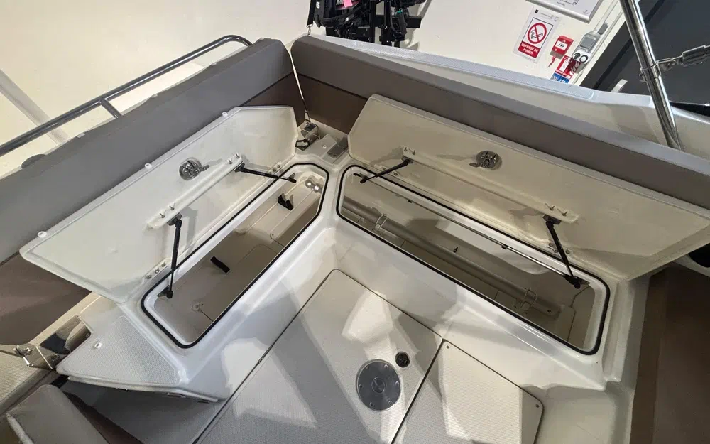 slider 21 Quicksilver Activ 755 Cruiser