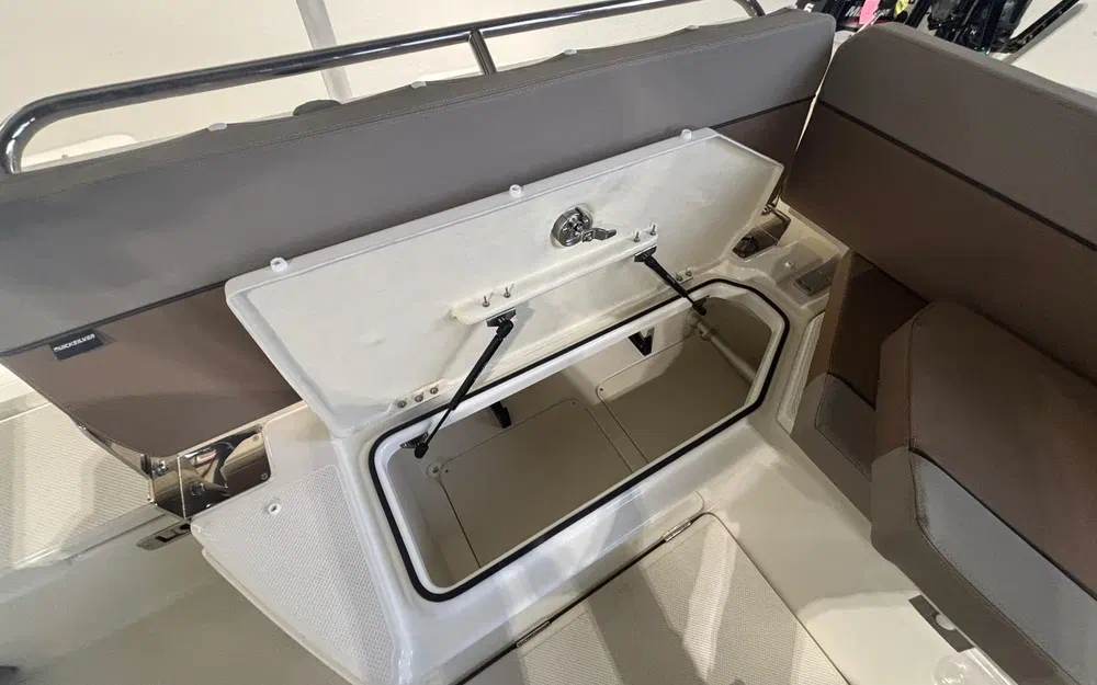 slider 23 Quicksilver Activ 755 Cruiser