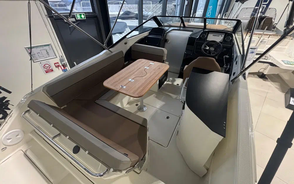 slider 3 Quicksilver Activ 755 Cruiser