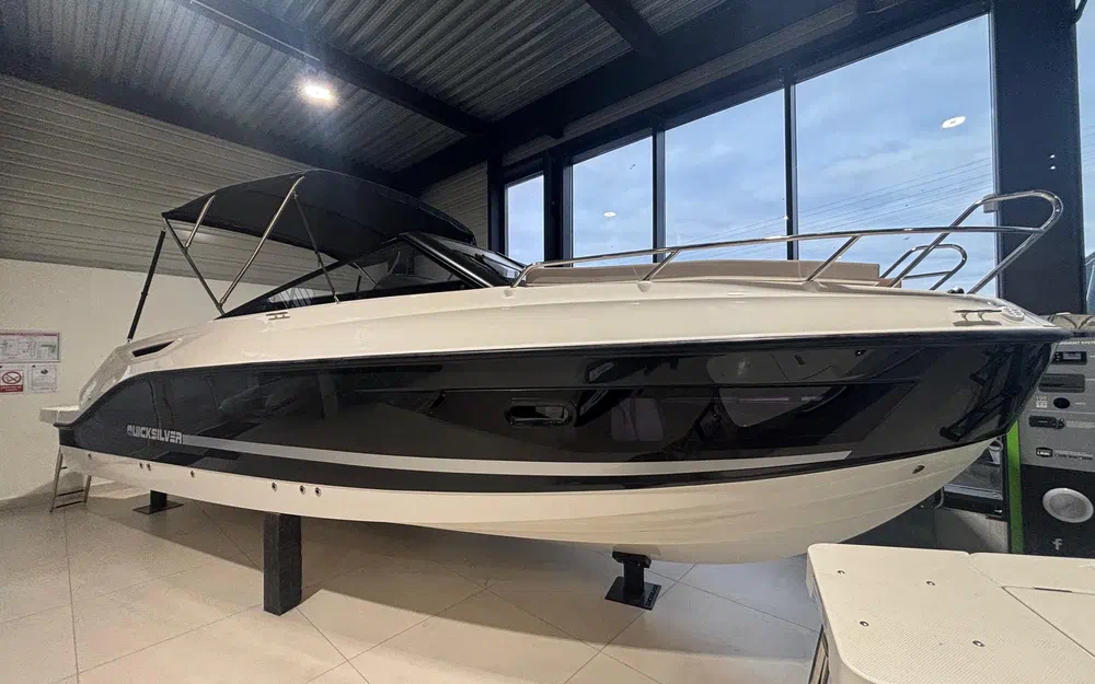 slider 0 Quicksilver Activ 755 Cruiser