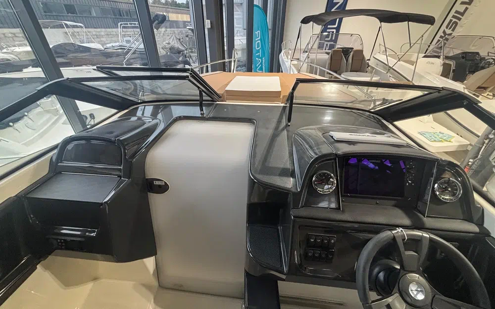 slider 15 Quicksilver Activ 755 Cruiser