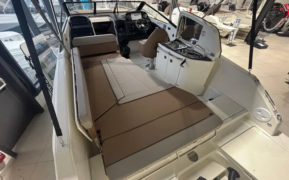 slider 5 Quicksilver Activ 755 Cruiser