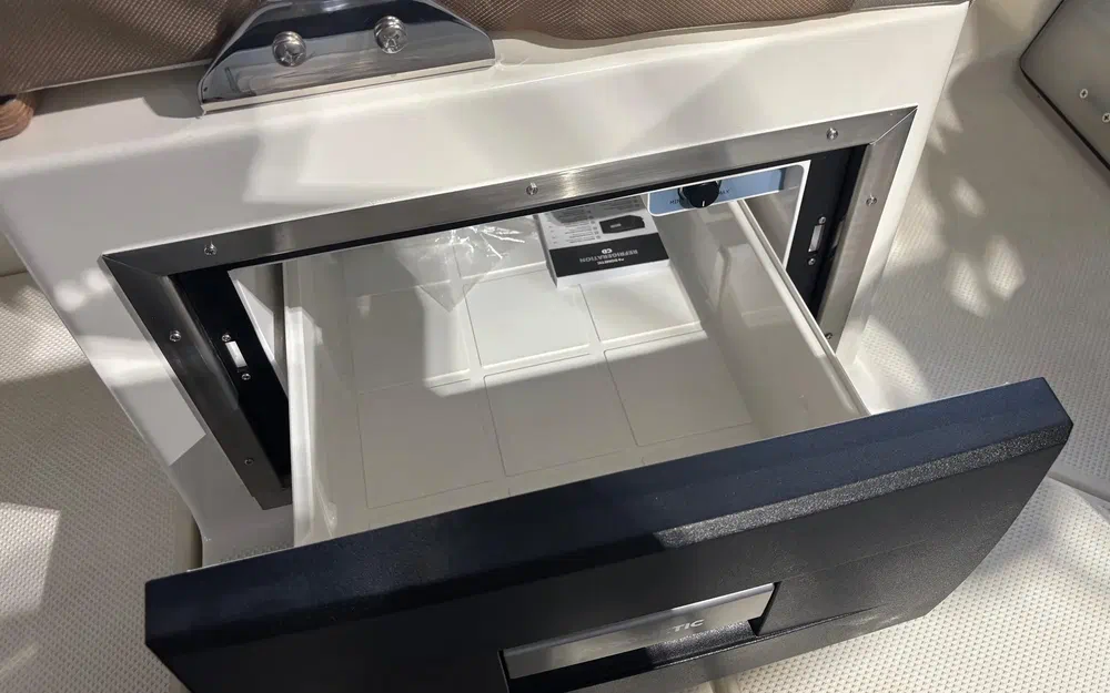 slider 9 Quicksilver Activ 755 Cruiser