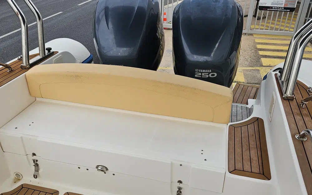 slider 6 Capelli Tempest 900