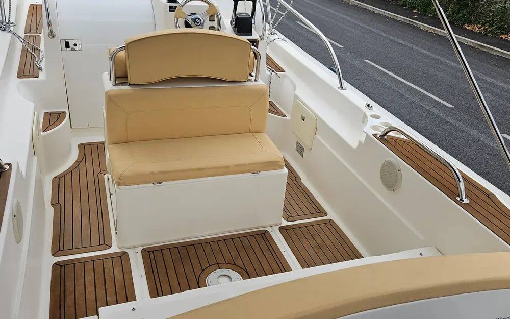 slider 8 Capelli Tempest 900