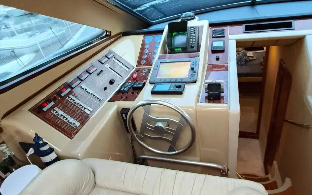 slider 10 Ferretti 480