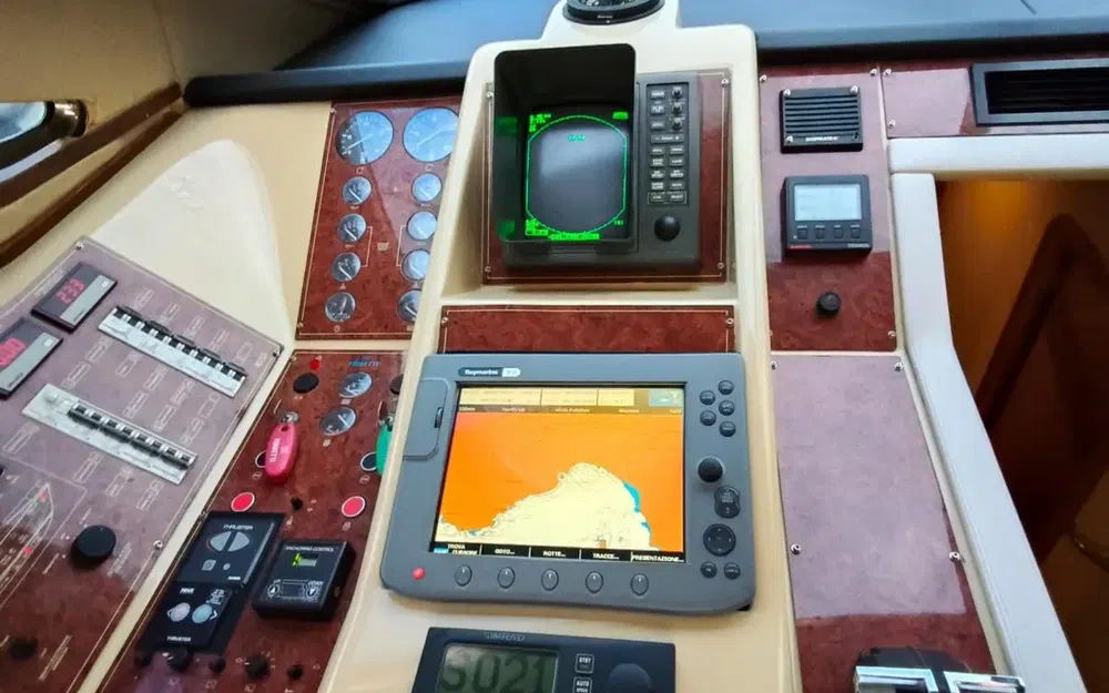 slider 11 Ferretti 480