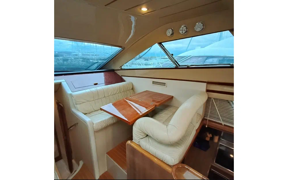 slider 8 Ferretti 480