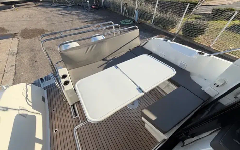 slider 9 Beneteau Antares 9 OB