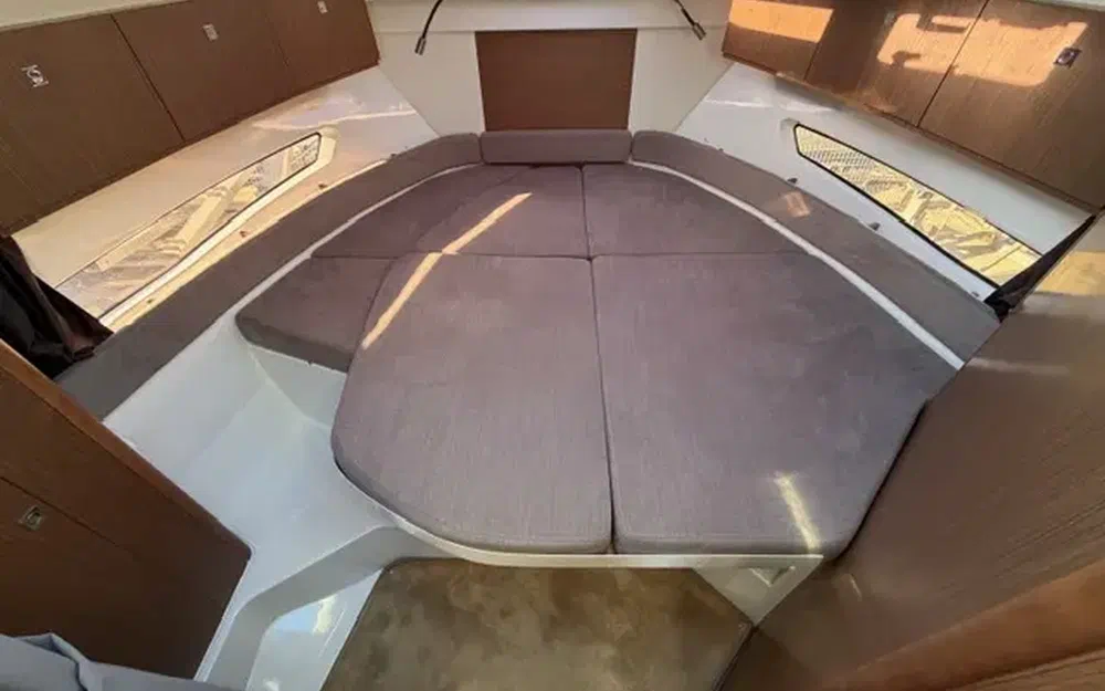 slider 12 Beneteau Antares 9 OB