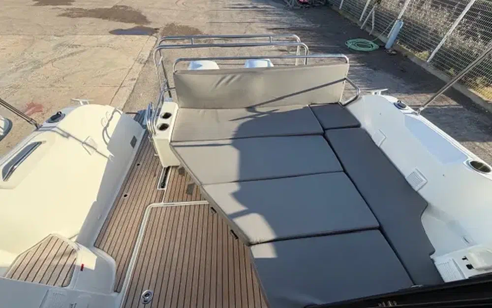 slider 16 Beneteau Antares 9 OB