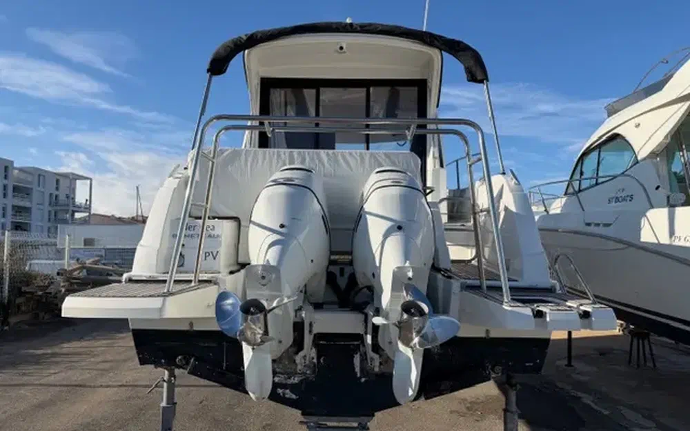 slider 1 Beneteau Antares 9 OB