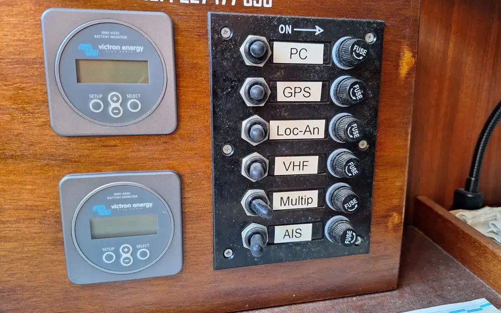 slider 9 Jeanneau Brin de folie