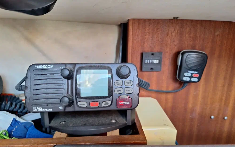 slider 10 Jeanneau Brin de folie