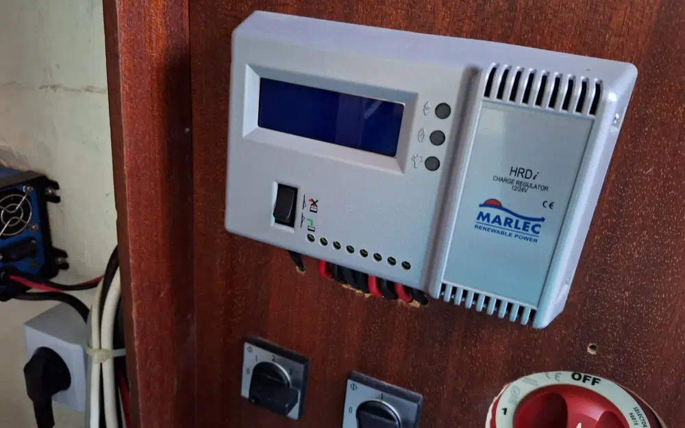 slider 11 Jeanneau Brin de folie