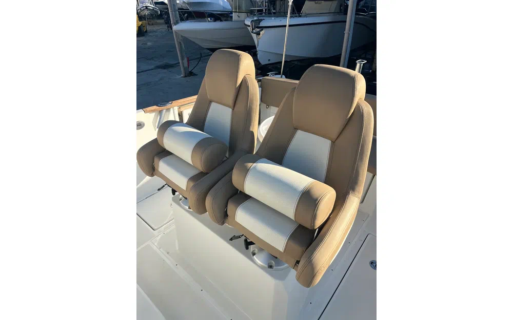 slider 6 Jeanneau Cap Camarat 7.5 CC