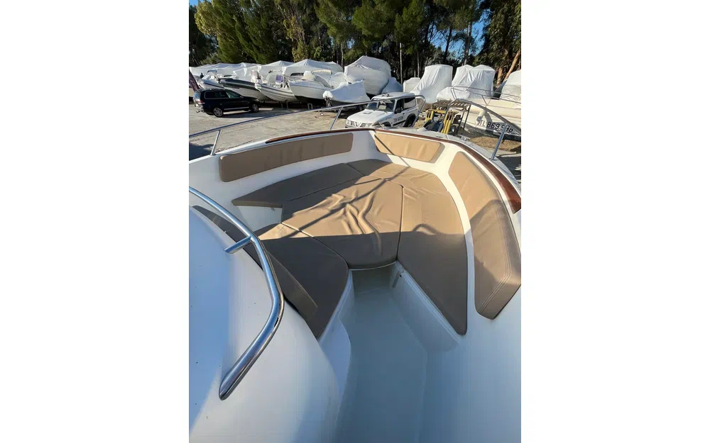 slider 11 Jeanneau Cap Camarat 7.5 CC