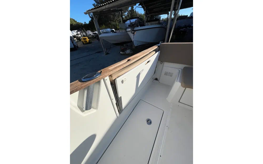 slider 16 Jeanneau Cap Camarat 7.5 CC