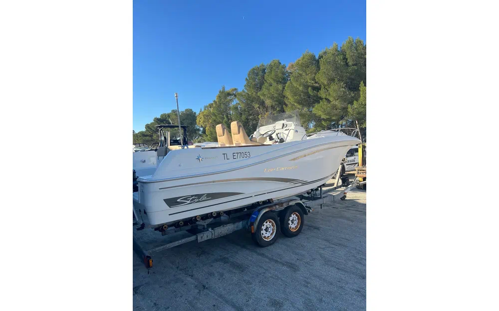 slider 0 Jeanneau Cap Camarat 7.5 CC