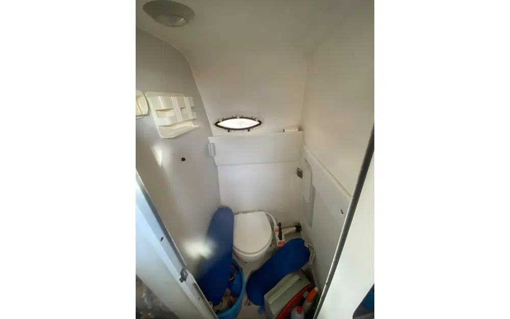 slider 4 Four Winns 238 Vista