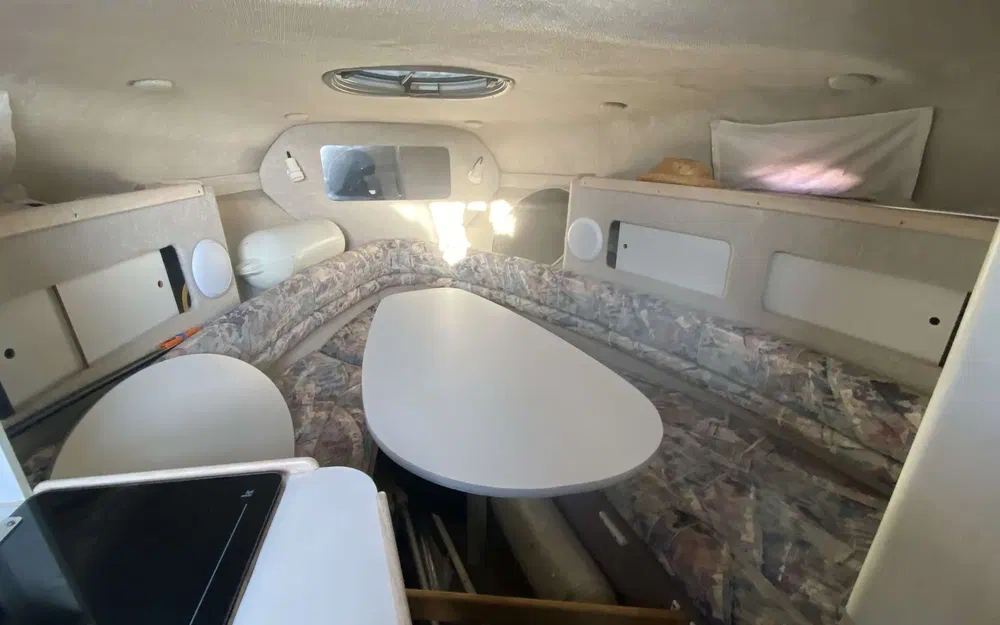 slider 6 Four Winns 238 Vista