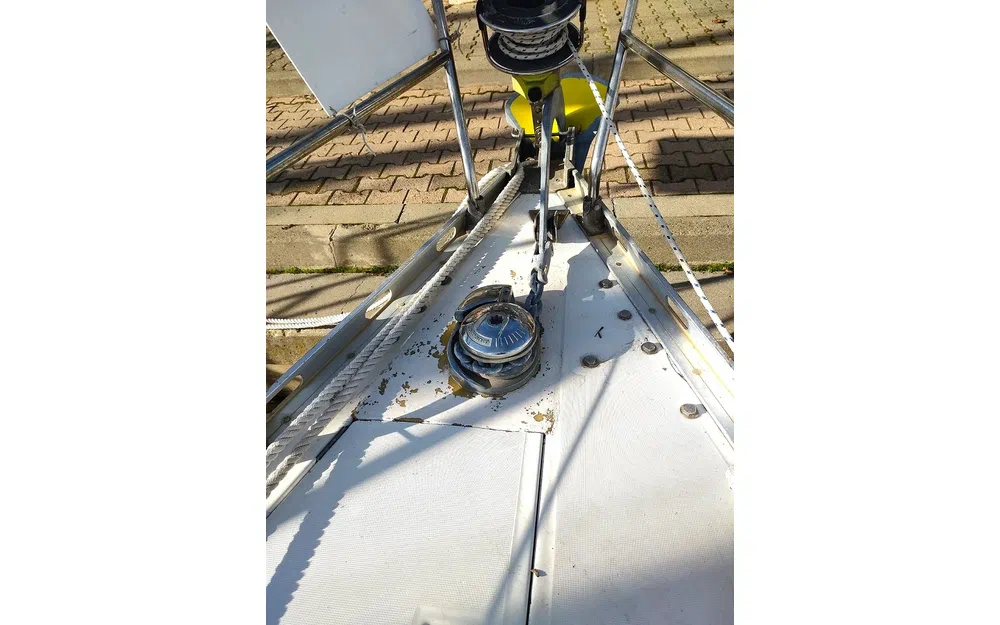 slider 12 Beneteau First 35