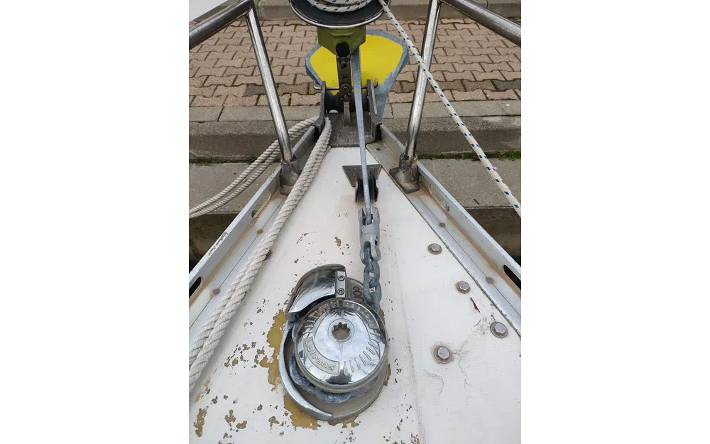 slider 13 Beneteau First 35