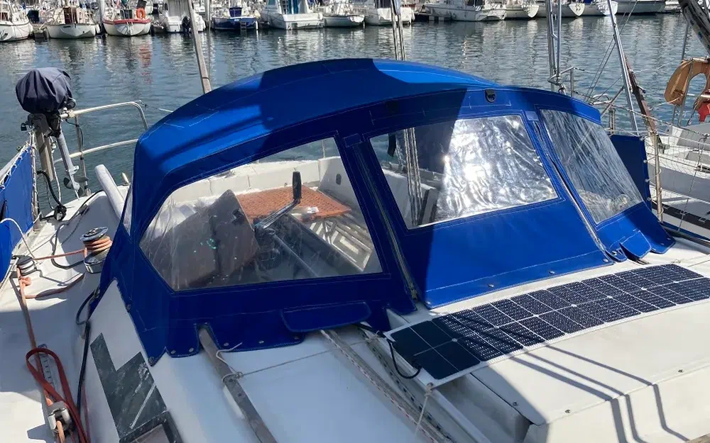 slider 19 Beneteau First 35