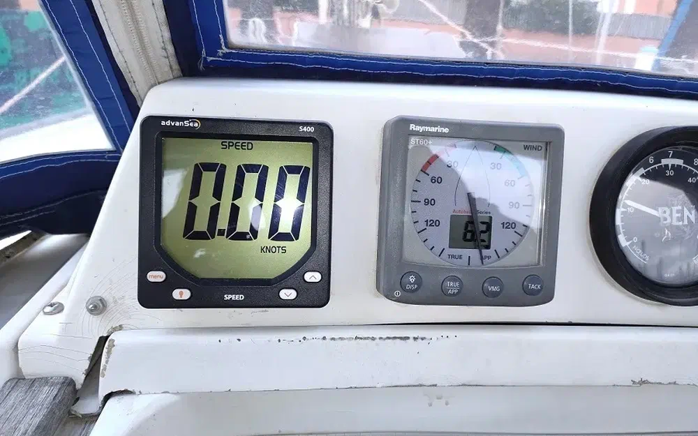 slider 22 Beneteau First 35