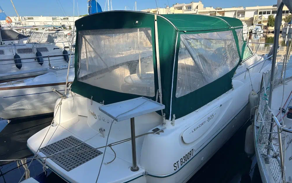 slider 10 Jeanneau Leader 805