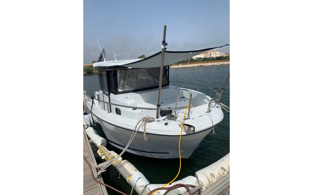 slider 1 Jeanneau Merry Fisher 795 Sport Serie 2