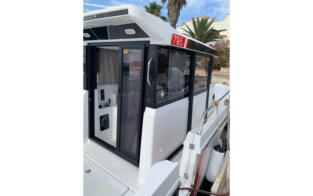 slider 4 Jeanneau Merry Fisher 795 Sport Serie 2