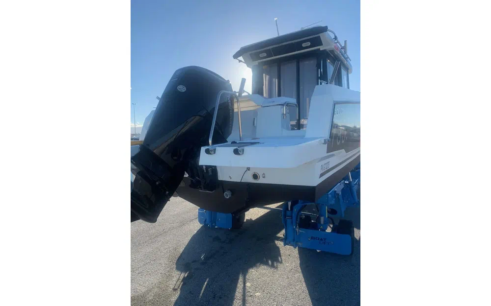 slider 6 Jeanneau Merry Fisher 795 Sport Serie 2