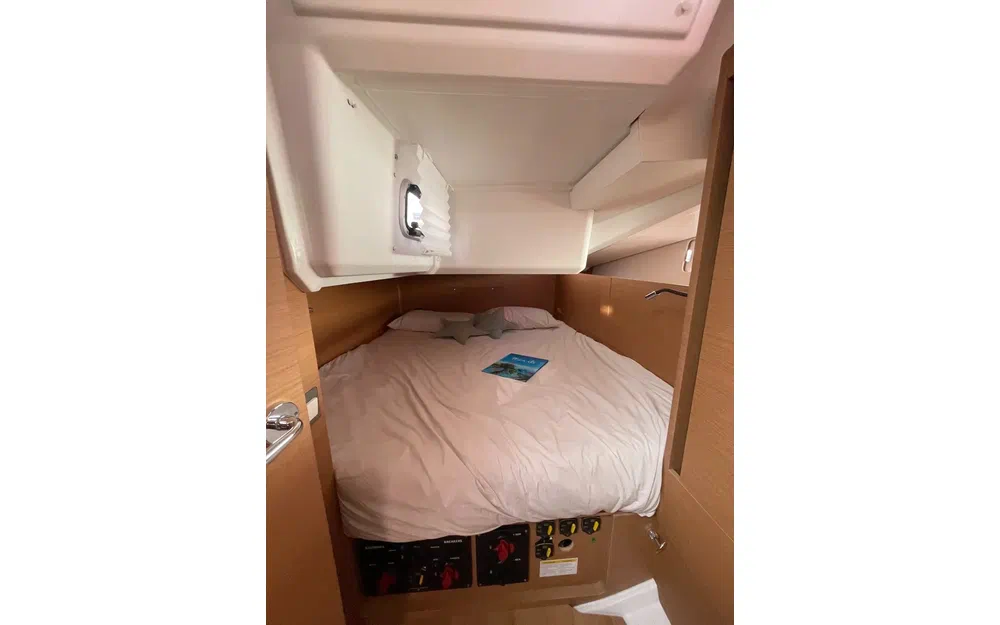 slider 10 Jeanneau Sun Odyssey 440