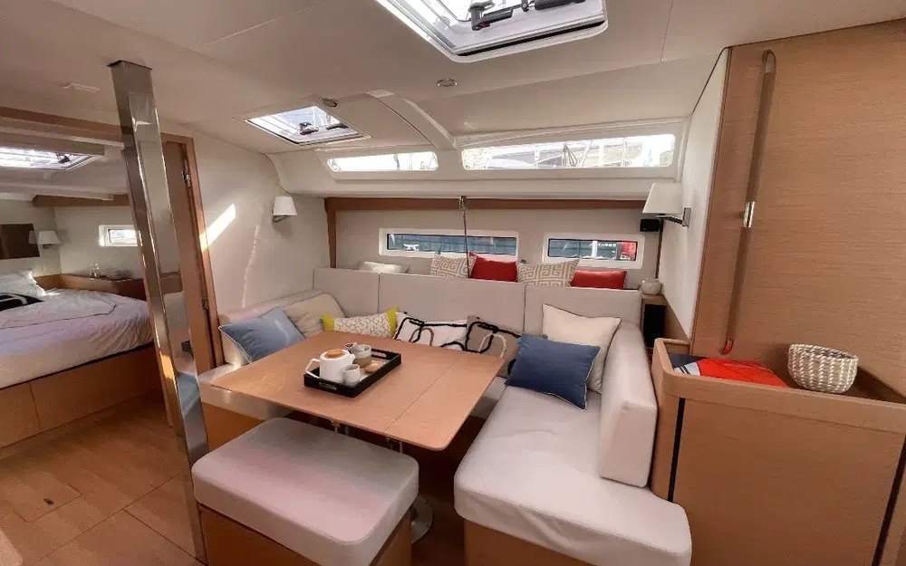 slider 5 Jeanneau Sun Odyssey 440