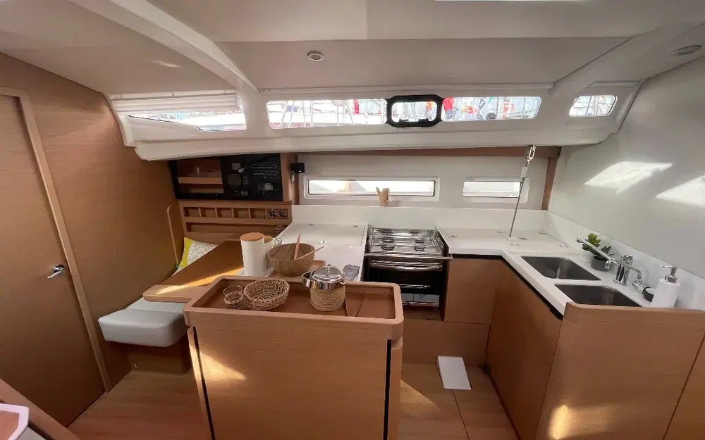 slider 6 Jeanneau Sun Odyssey 440