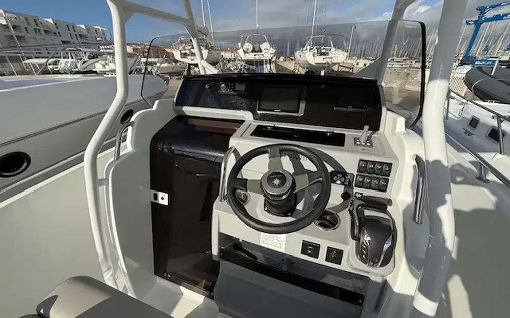 slider 9 Jeanneau Cap Camarat 7.5 CC