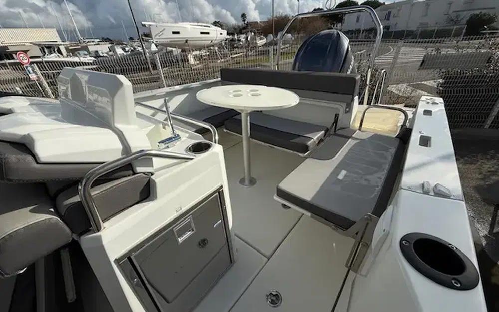 slider 10 Jeanneau Cap Camarat 7.5 CC