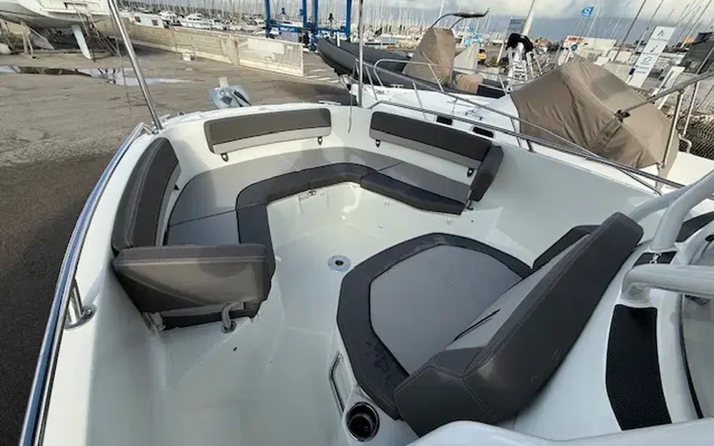 slider 12 Jeanneau Cap Camarat 7.5 CC