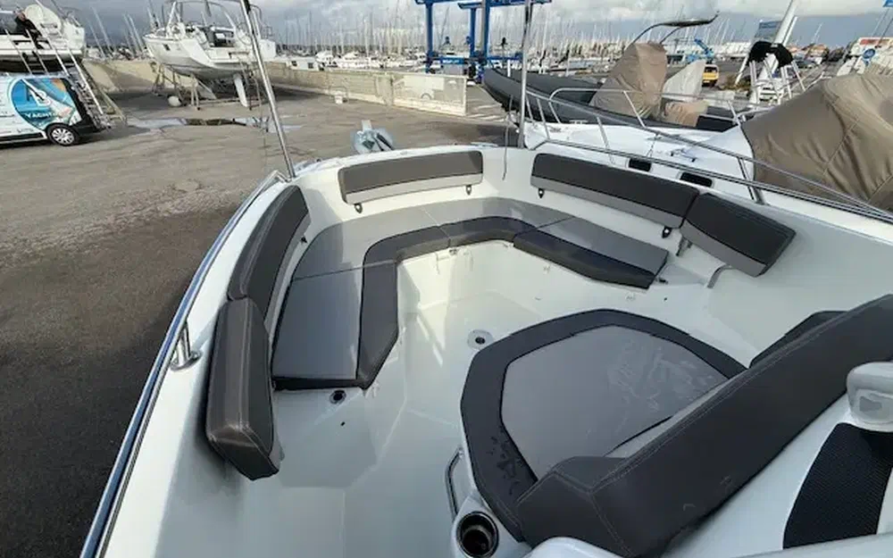 slider 17 Jeanneau Cap Camarat 7.5 CC