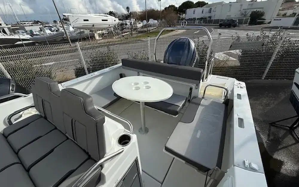 slider 8 Jeanneau Cap Camarat 7.5 CC