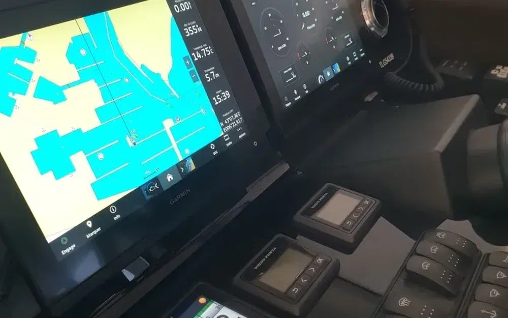 slider 18 Prestige Yachts Prestige 520 Fly