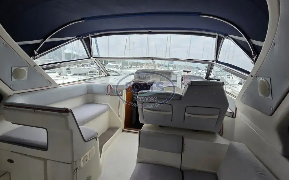 slider 8 Sealine 328 Sovereign