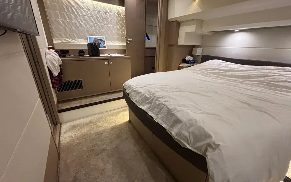 slider 12 Jeanneau Prestige 560