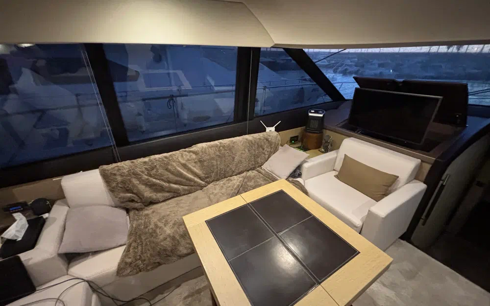 slider 15 Jeanneau Prestige 560